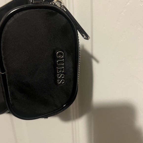 Guess crossbody bag - Picture 2 of 3